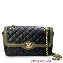 Load image into Gallery viewer, Chanel Two Tone Flap Bag (Serial 23, Year 2017)
