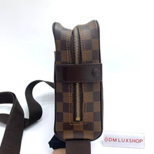 Load image into Gallery viewer, LV Damier Olav PM
