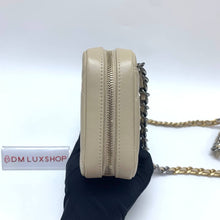 Load image into Gallery viewer, Chanel 22S Phone Holder Chain Bag (Serial 32, Year 2022)
