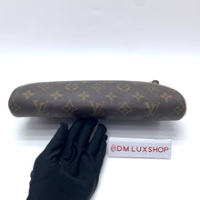 Load image into Gallery viewer, LV Monogram Eva
