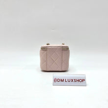 Load image into Gallery viewer, Chanel Sakura Pink Caviar Vanity Case GHW Serial 30
