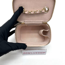 Load image into Gallery viewer, Chanel Sakura Pink Caviar Vanity Case GHW Serial 30
