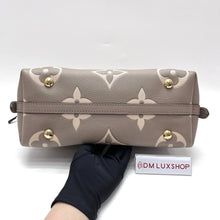 Load image into Gallery viewer, LV Bicolour CarryAll PM
