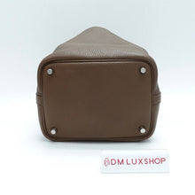 Load image into Gallery viewer, Hermes Picotin 18 Alezan / Biscuit PHW (Stamp Z)
