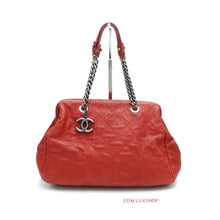 Load image into Gallery viewer, Chanel Quilted Caviar Frame Tote (Serial 15)
