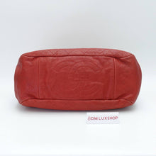 Load image into Gallery viewer, Chanel Quilted Caviar Frame Tote (Serial 15)
