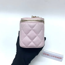 Load image into Gallery viewer, Chanel Pink Caviar Small Vanity Case (Serial 31)
