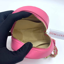 Load image into Gallery viewer, Chanel 20S Pink Round Pearl Clutch with Chain GHW (Serial 29, Year 2019)
