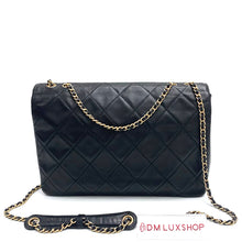 Load image into Gallery viewer, Chanel CC Diamond Flap, Serial 18
