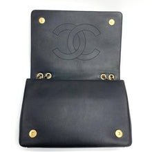 Load image into Gallery viewer, Chanel CC Diamond Flap, Serial 18
