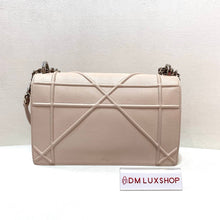 Load image into Gallery viewer, Dior Diorama Pink Medium SHW
