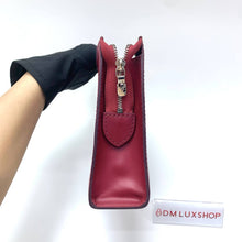 Load image into Gallery viewer, LV Epi Leather Toilette 19
