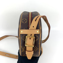 Load image into Gallery viewer, LV Monogram Boite Chapeau MM
