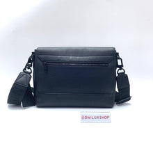 Load image into Gallery viewer, LV Takeoff Messenger Shoulder Bag
